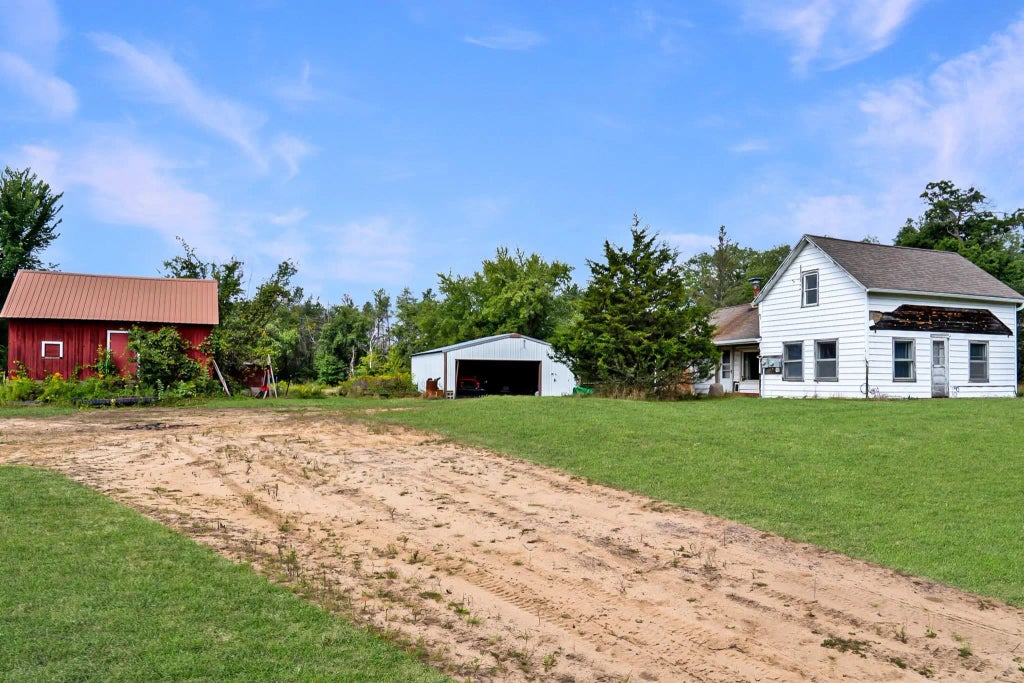 N13067 12th Avenue, NECEDAH