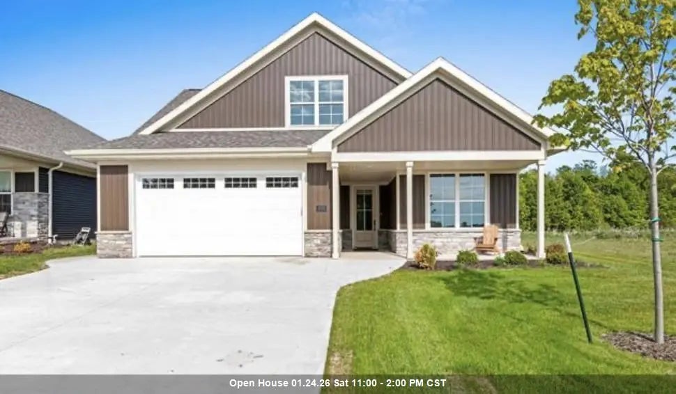 895 Black Swan Drive, MENASHA