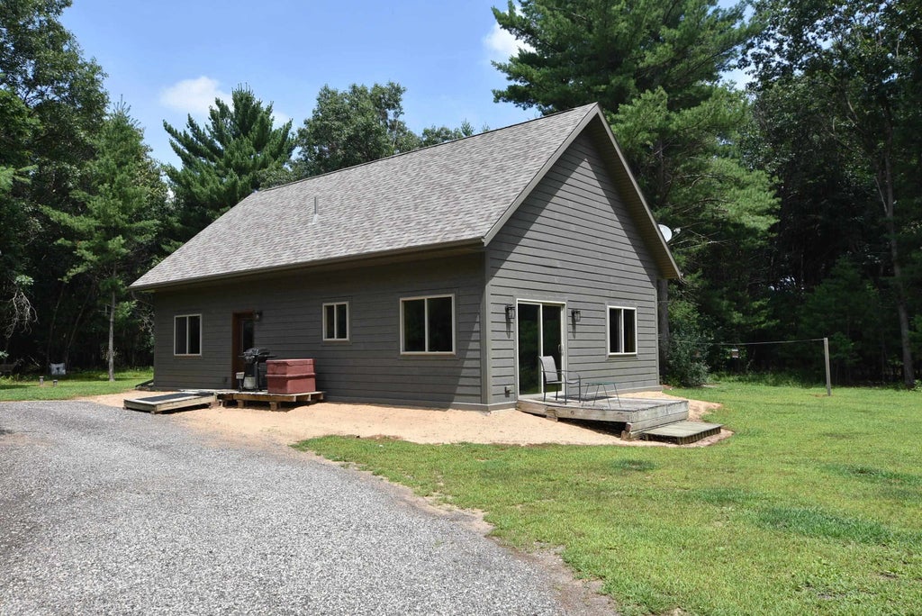 W8970 Cottonville Drive, WAUTOMA