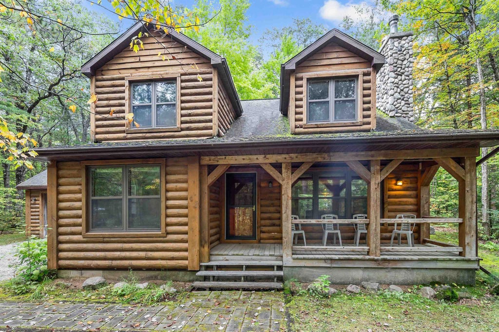 W2162 Otter Ponds Road, KESHENA