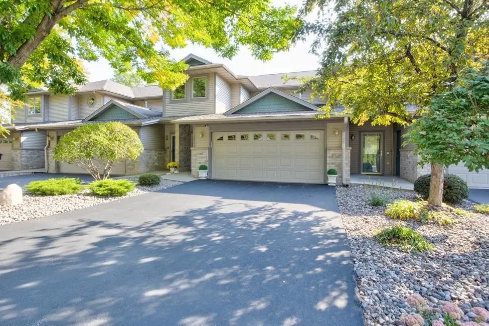 2186 10th Street, MENOMINEE