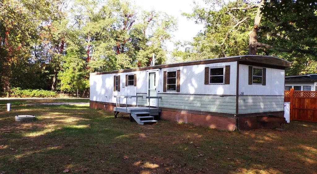 268 E Center Street, REDGRANITE