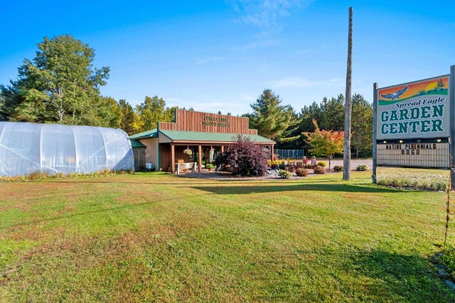 4413 N Lake Road S, FLORENCE