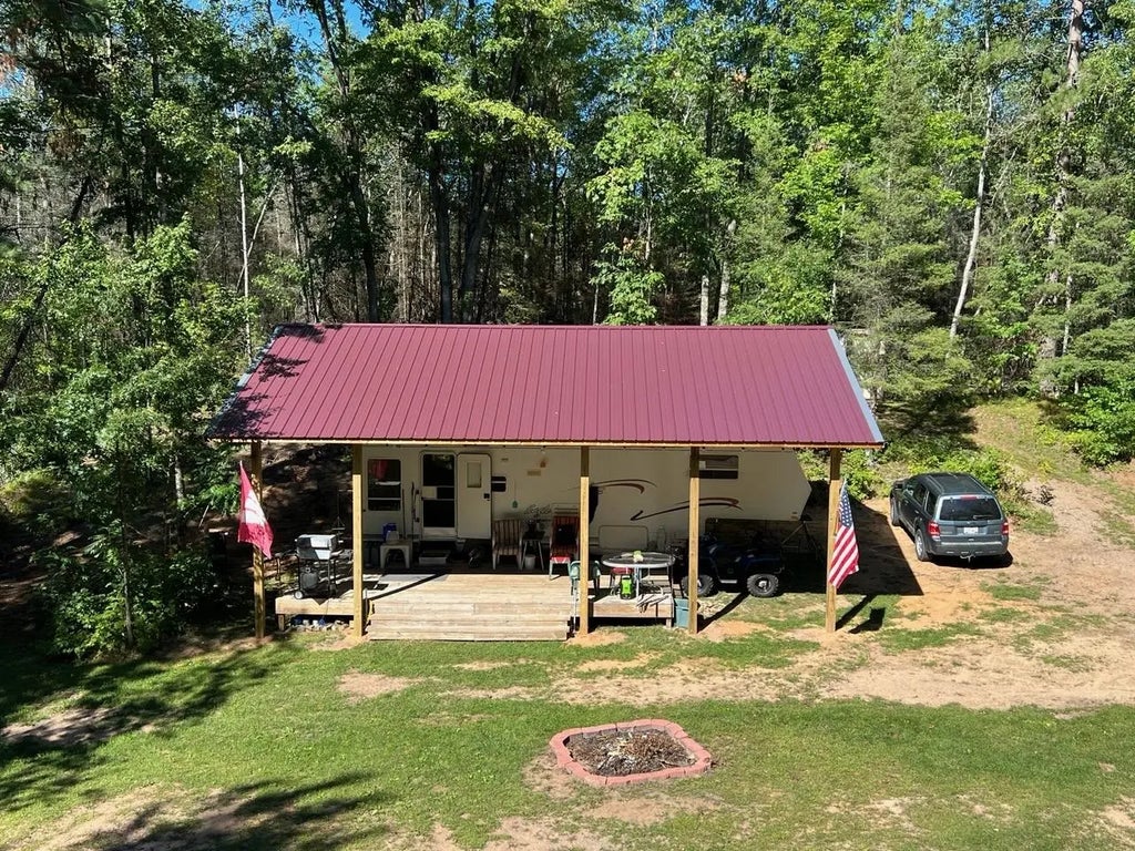 N16675 Dexter Drive, PEMBINE