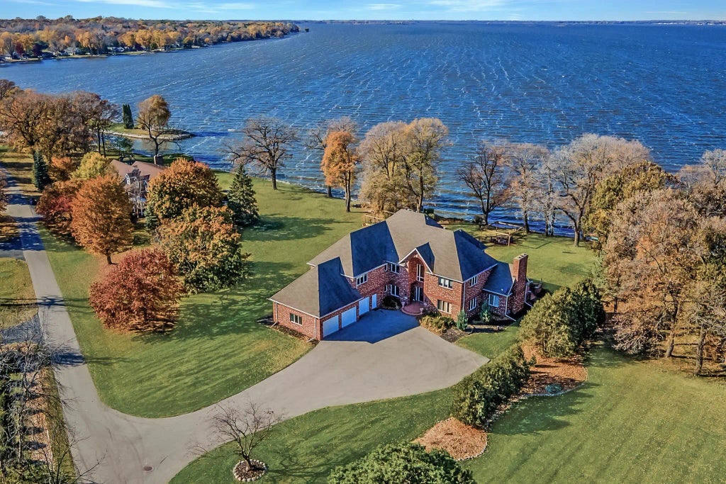 3050 Waldwic Lane, OSHKOSH