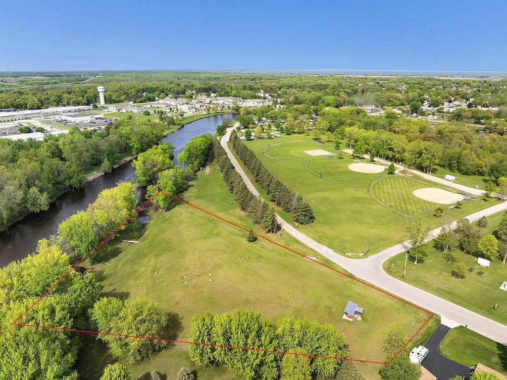 116 Holtwood Way, OCONTO