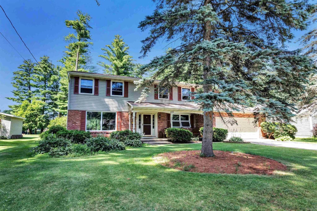 433 Fairview Way, SHAWANO