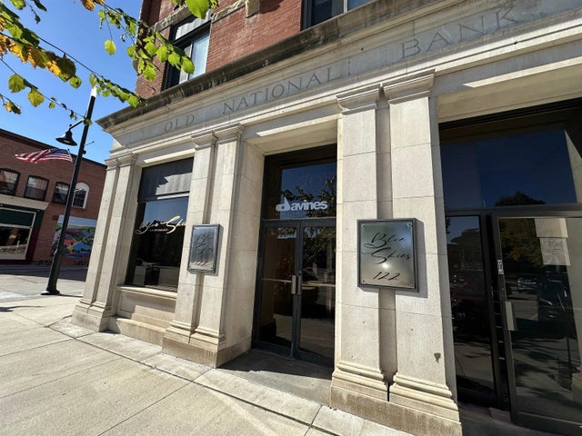 122 S Main Street, WAUPACA