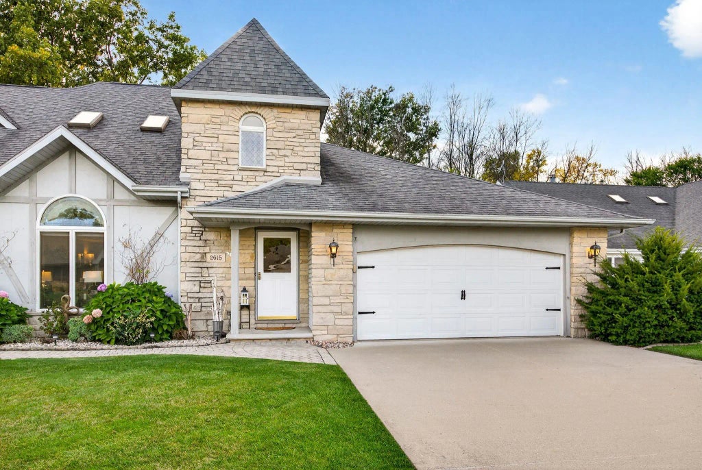 2615 N Millbrook Road, APPLETON