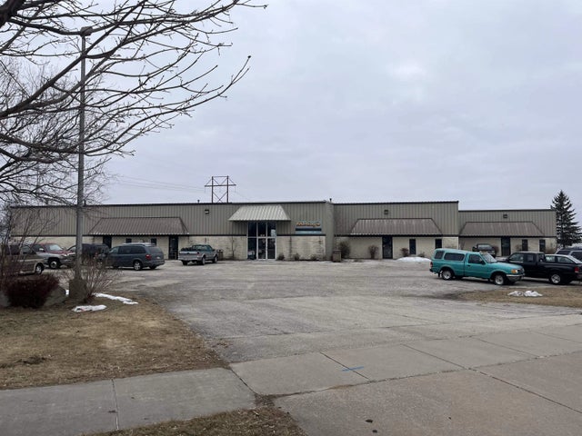 2728 Manitowoc Road, GREEN BAY