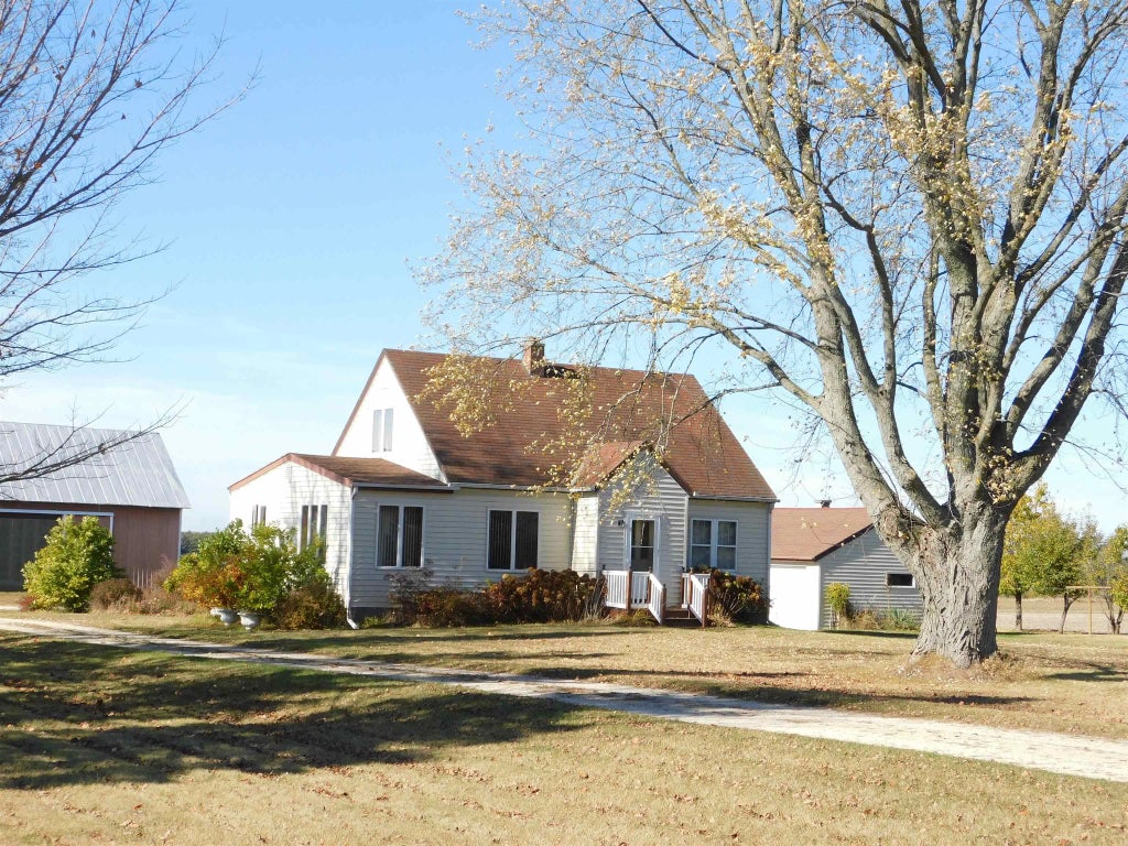 N8621 Wolf River Drive, ALGOMA