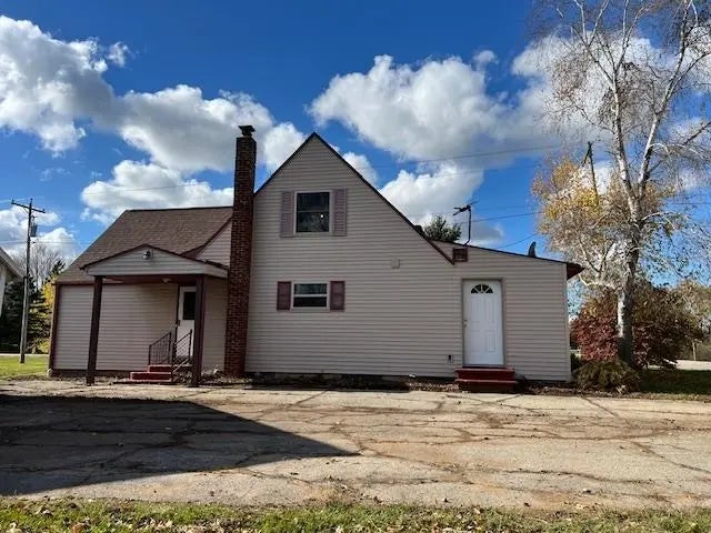 497 W County Road E, GREEN VALLEY