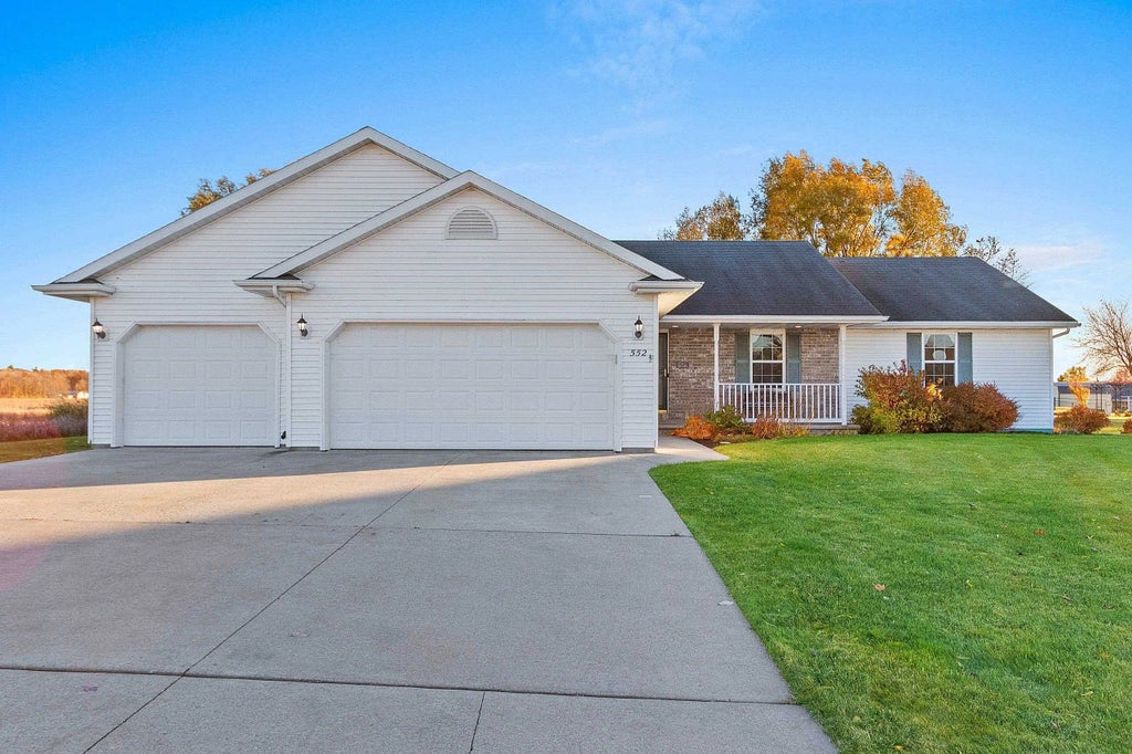 552 Songbird Avenue, WRIGHTSTOWN