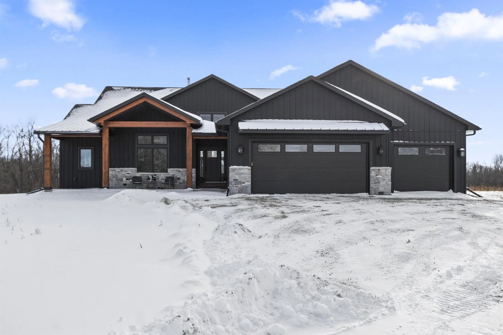 3701 Delcore Road, OCONTO