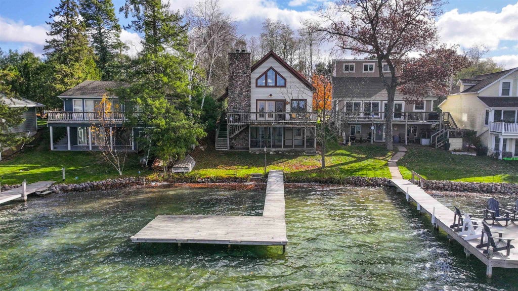 E1402 Grandview Road, WAUPACA