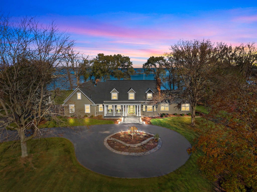 104 Limekiln Drive, NEENAH