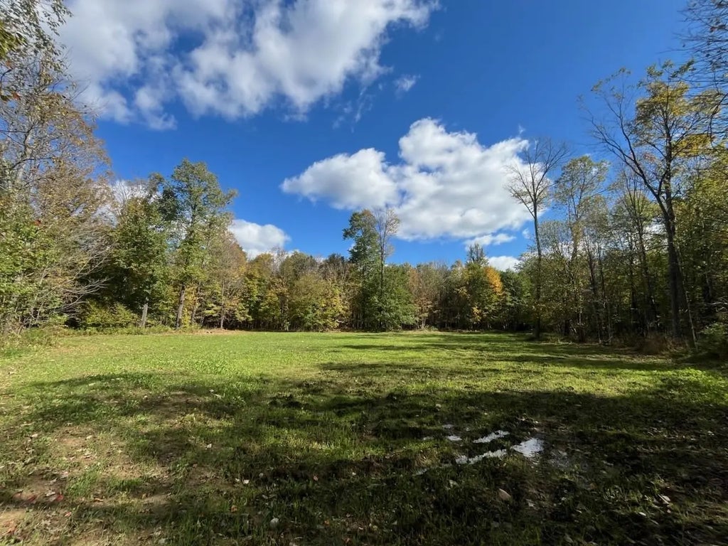 Peterson Road, GLEASON