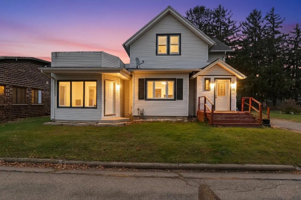 111 Elm Street, WHITELAW