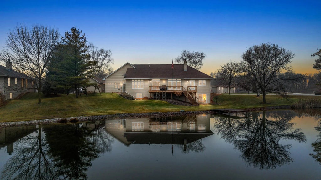 N4762 Bueno Vista Court, KRAKOW