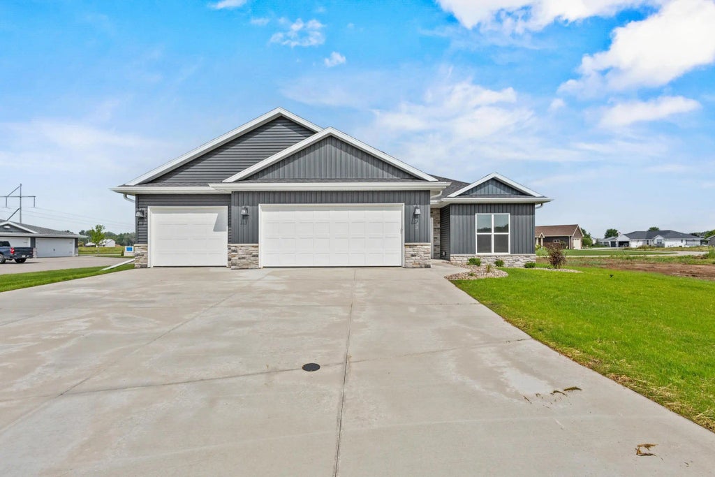 733 Tambour Court 10, DE PERE