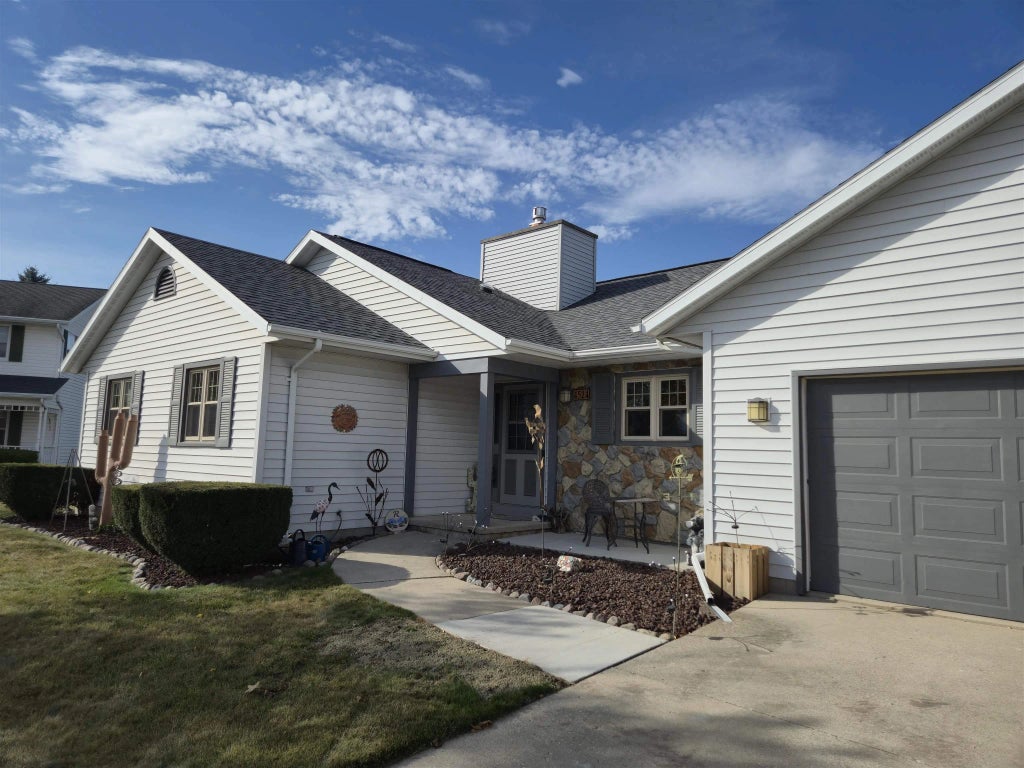4524 Bleser Court, MANITOWOC