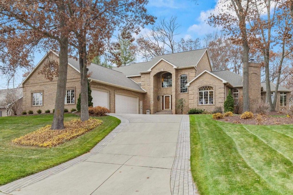 1935 E Telemark Circle, GREEN BAY