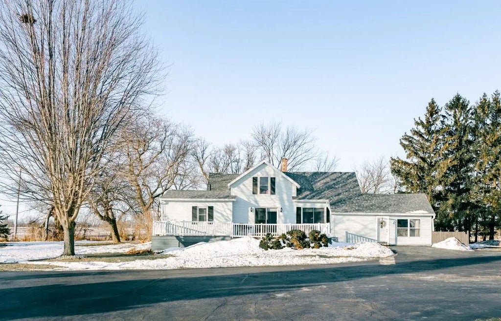 W7759 County Rd N, VAN DYNE