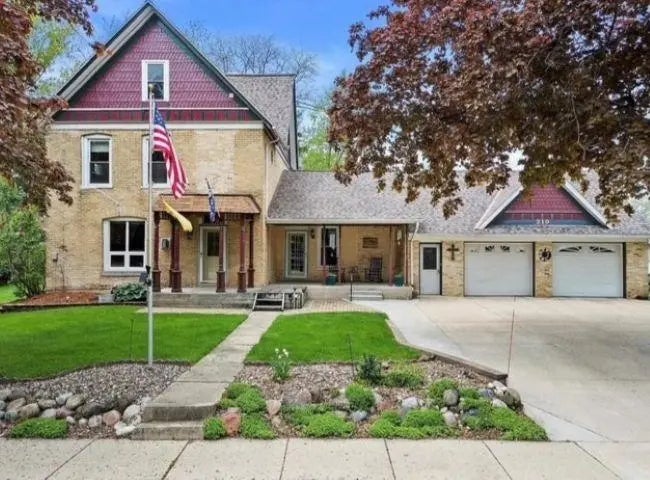 210 S Milwaukee Street, THERESA