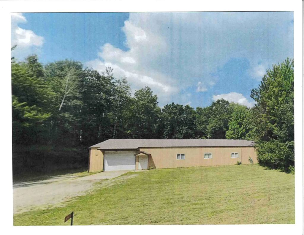 W1830 Old Peshtigo Road, MARINETTE