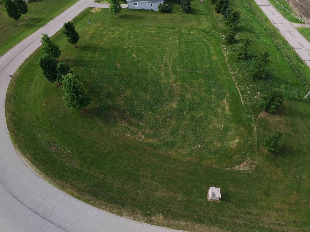 Waterway Drive 12, FOND DU LAC