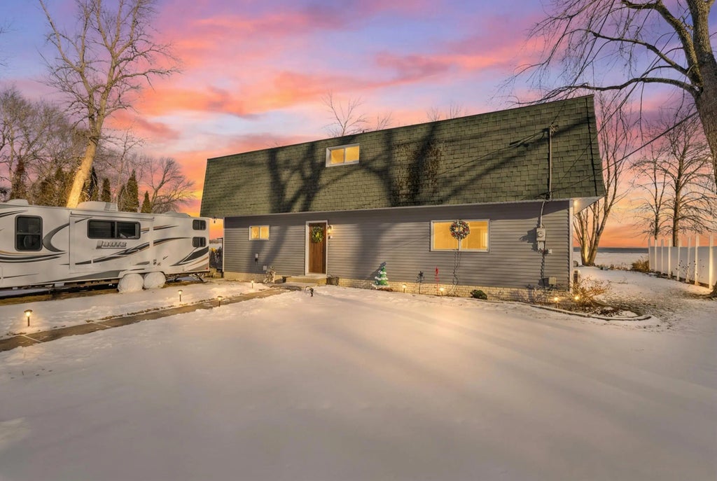 N1418 Hwy M-35, MENOMINEE