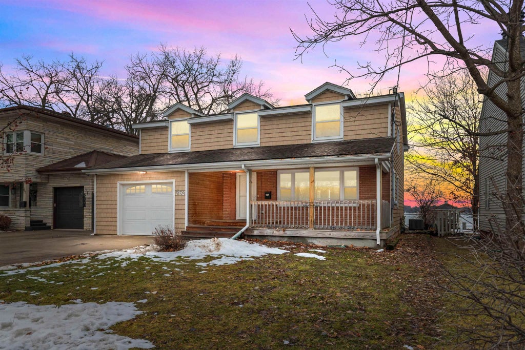 752 Lakecrest Drive, MENASHA