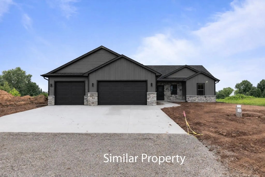 W7059 Everglade Road, GREENVILLE