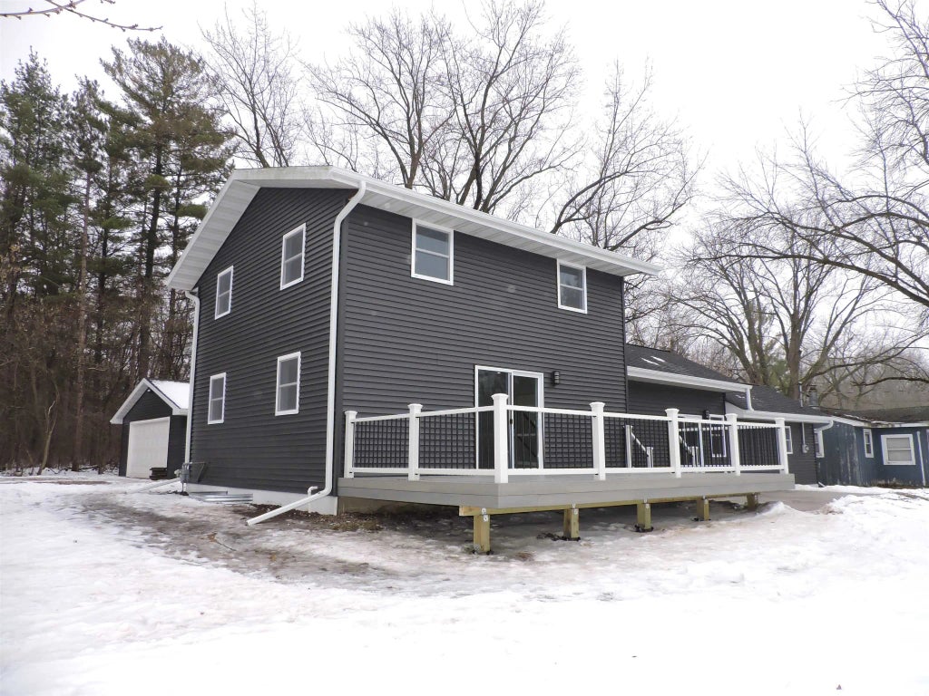 6055 Hiawatha Heights Drive, WINNECONNE