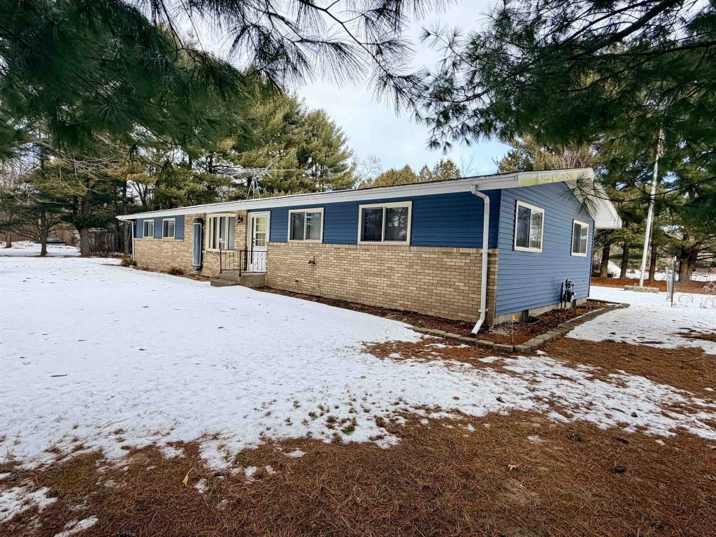 W6594 County Road H, WILD ROSE