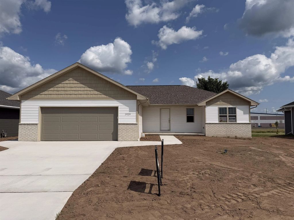 1929 Huffcutt Lane, WAUPACA