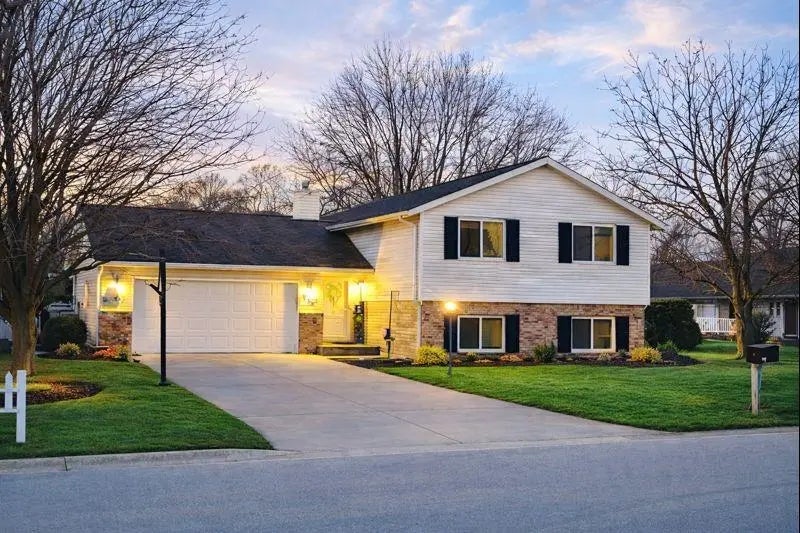 828 Pleasant Way, SEYMOUR