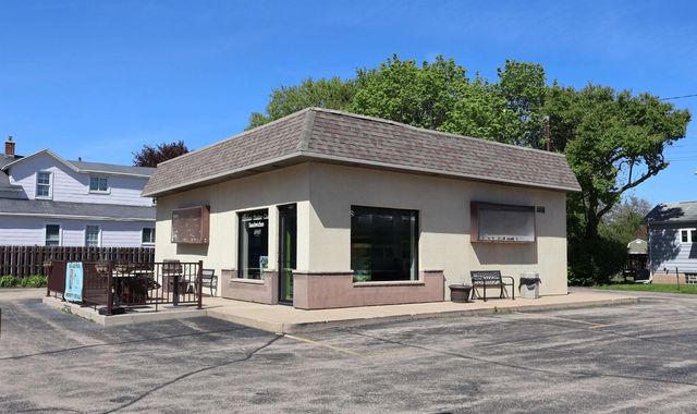 1226 Oregon Street, OSHKOSH