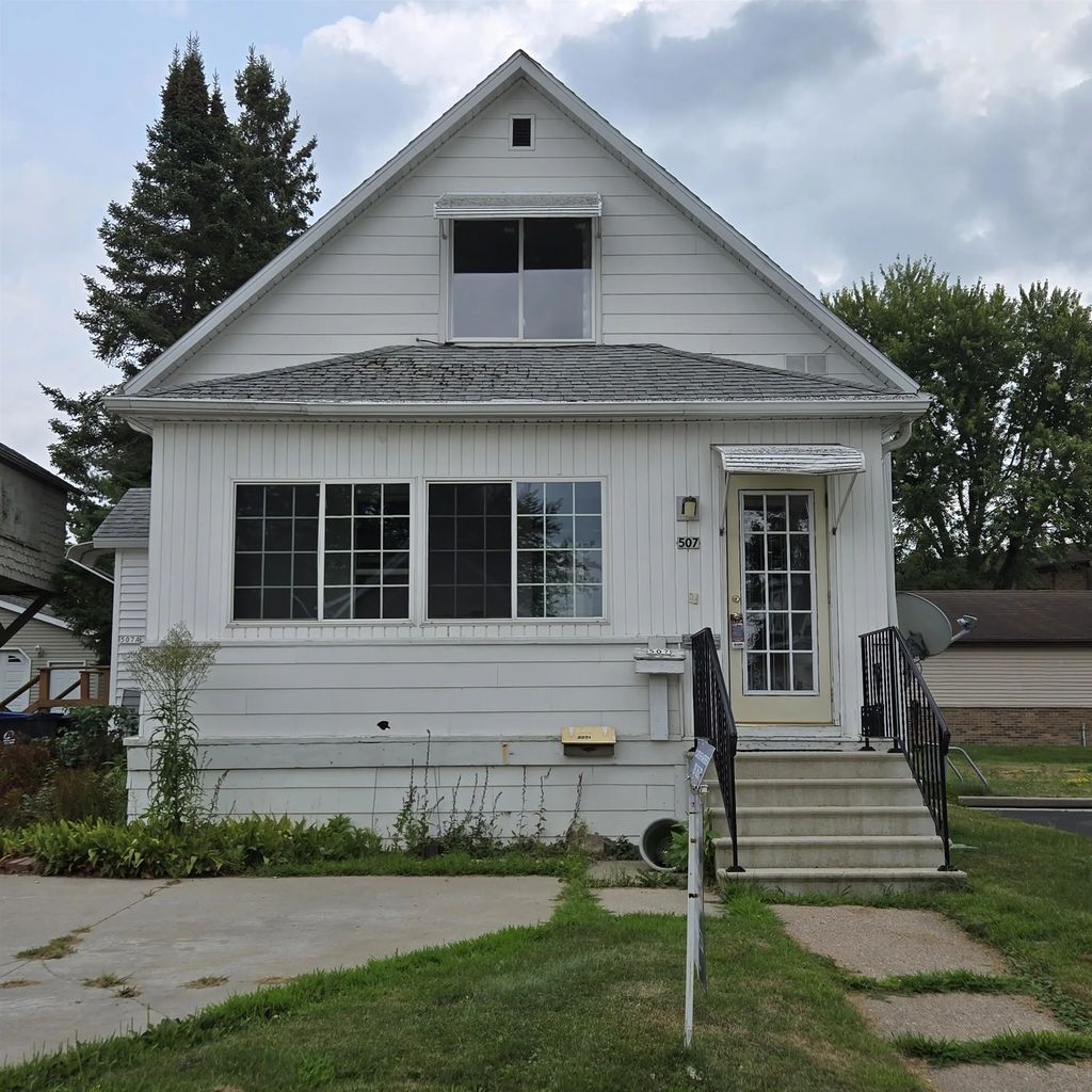 507 S Cedar Street, MARSHFIELD