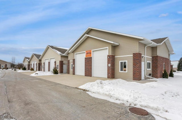 701 Millennium Court Single Unit, DE PERE