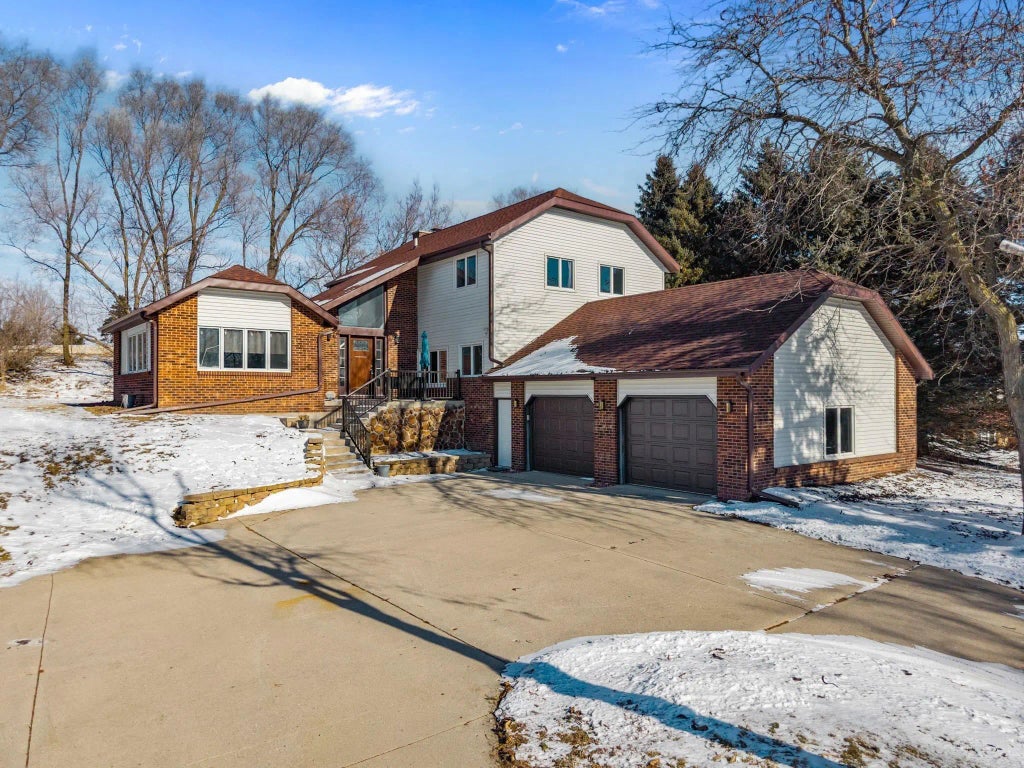 N1231 County Rd V, CAMPBELLSPORT