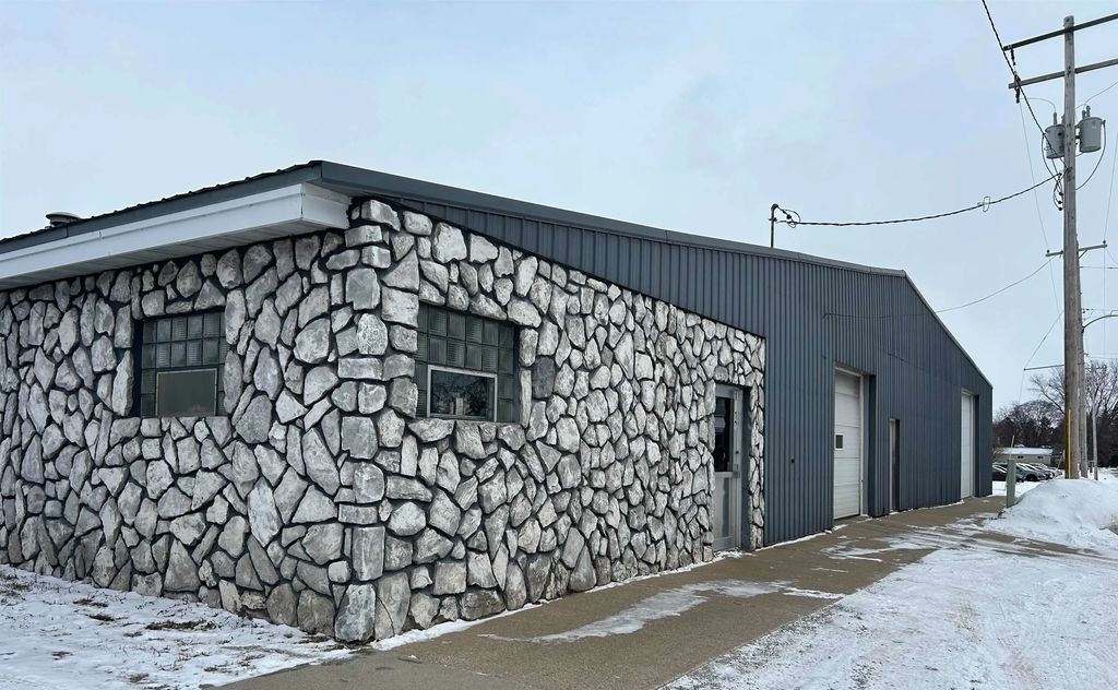 1212 19th Avenue, MENOMINEE
