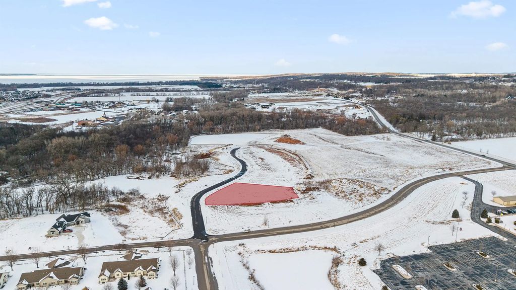 137 Hidden Valley Circle 13, FOND DU LAC