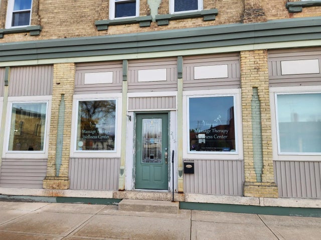 215 E Main Street, WAUPUN