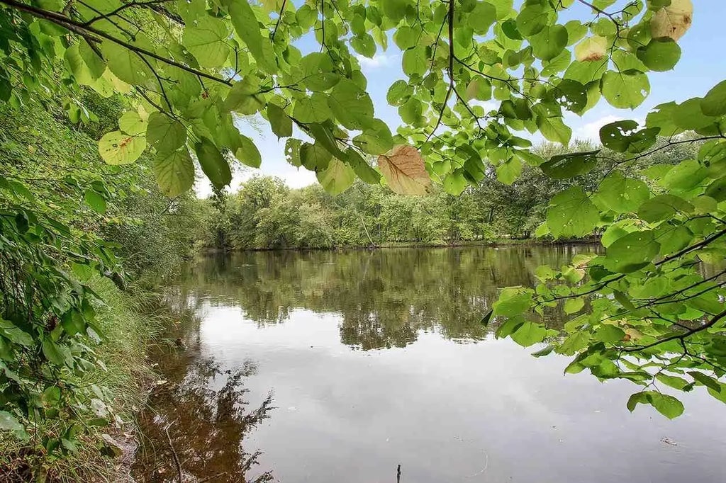 4106 Airport Road, OCONTO