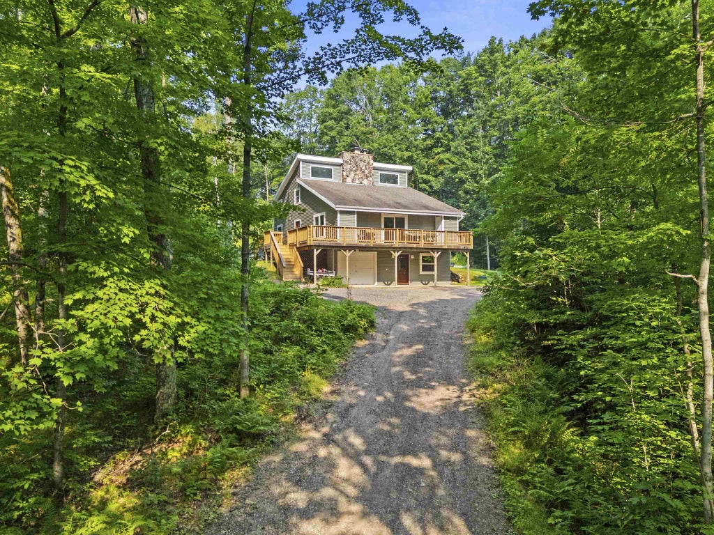 17135 Country Club Road, LAKEWOOD