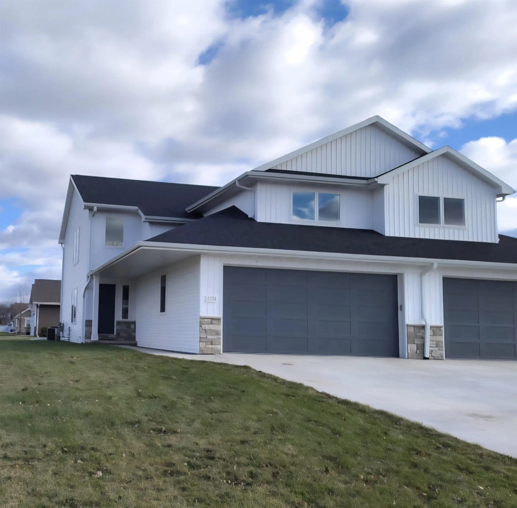 1574 Pond View Drive, NEENAH