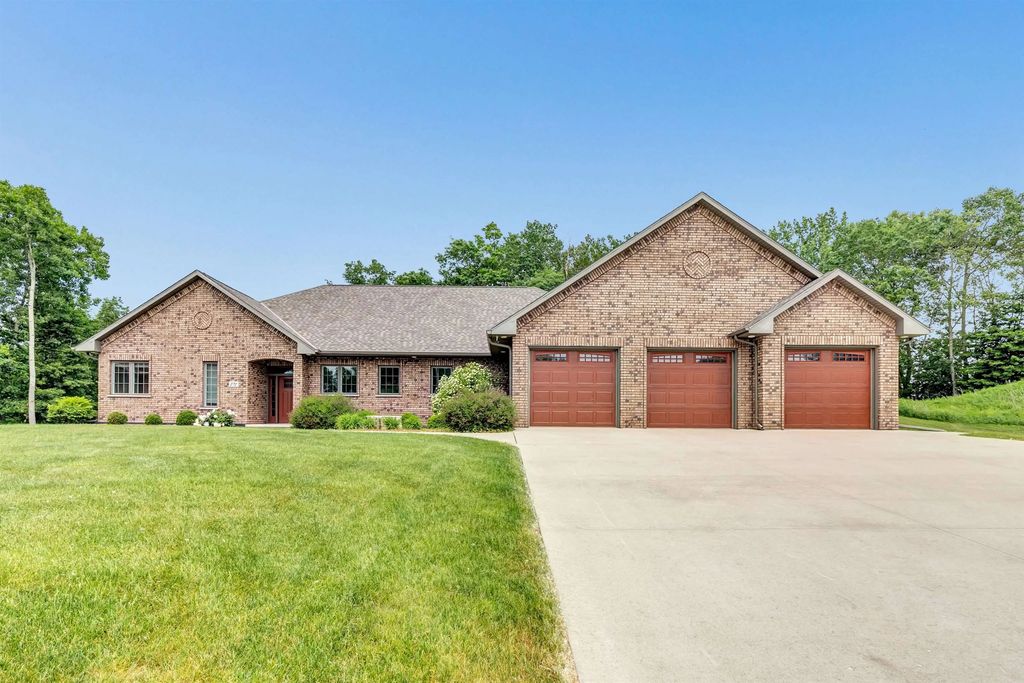 272 Lost Ridge Court, GREEN BAY