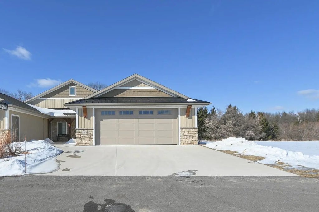 2765 County Road Ee, ABRAMS