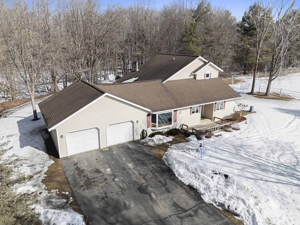 4098 Airport Road, OCONTO